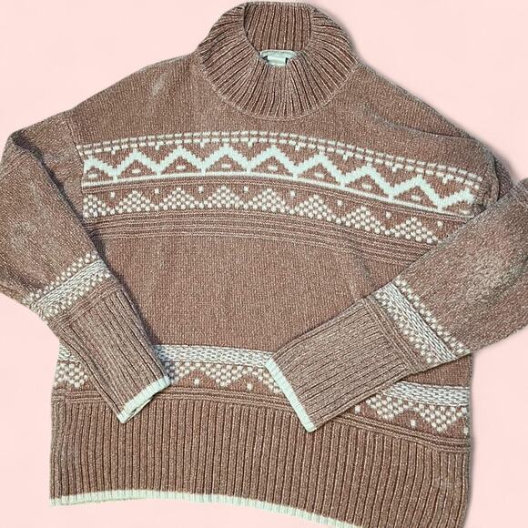 Pink and white turtleneck sweater - Picture 2 of 4